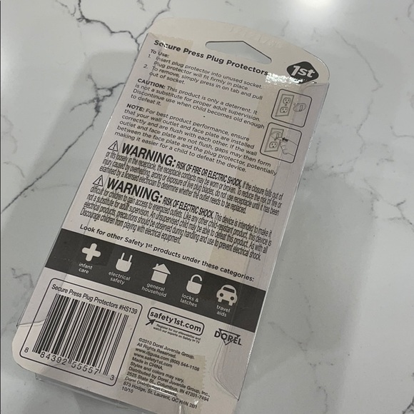 NWT Safety 1st Secure Press Plug Protectors - Picture 2 of 4